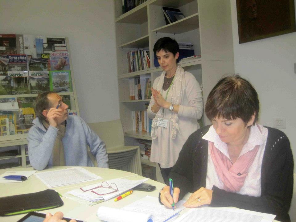 Lavori di gruppo in biblioteca